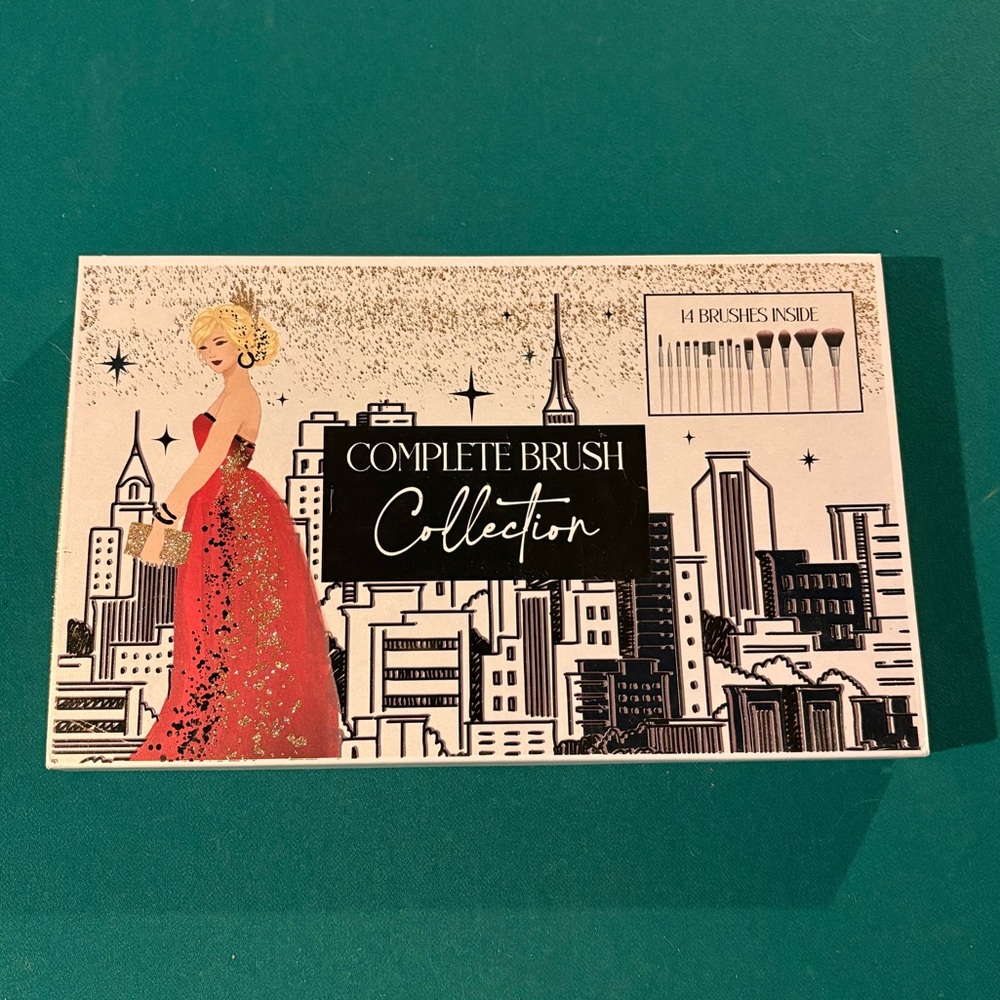 Nicole Miller Complete Makeup Brush Collection - Picture 2 of 6